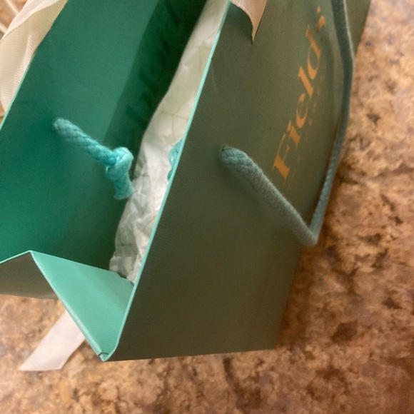 Necklace Gold crucifix - Picture 6 of 9